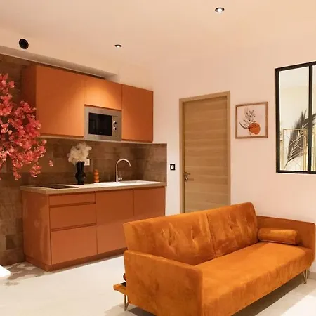 Lejlighed Bulle Ocre, Renove & Climatise Dans Le Centre Nîmes