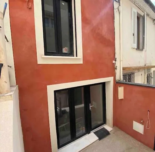 Bulle Ocre, Renove & Climatise Dans Le Centre *