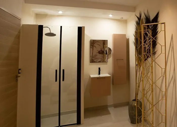 Bulle Ocre, Renove & Climatise Dans Le Centre Lägenhet Nîmes