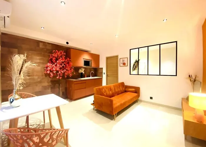 Bulle Ocre, Renove & Climatise Dans Le Centre *